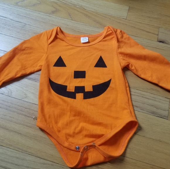 🎃 2 pc. Halloween Outfit 🎃 - Picture 2 of 12